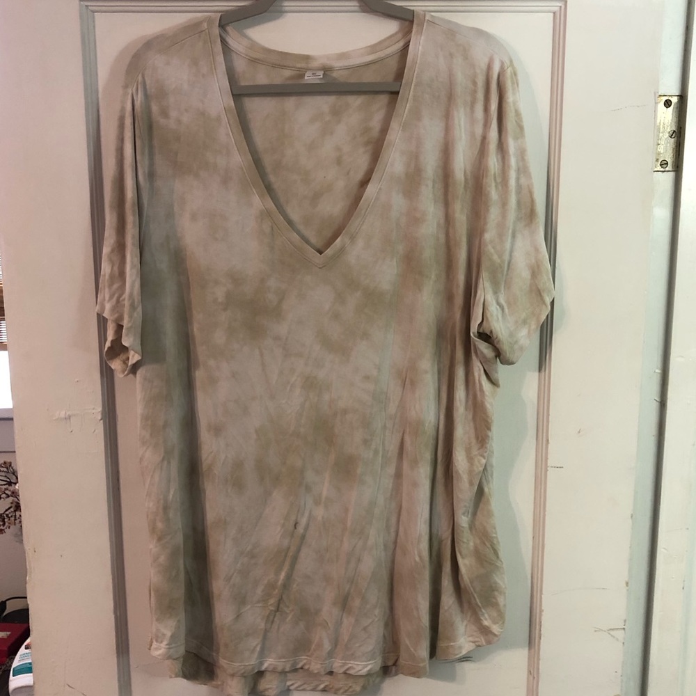 Set of 2-Luxe V-neck Tees